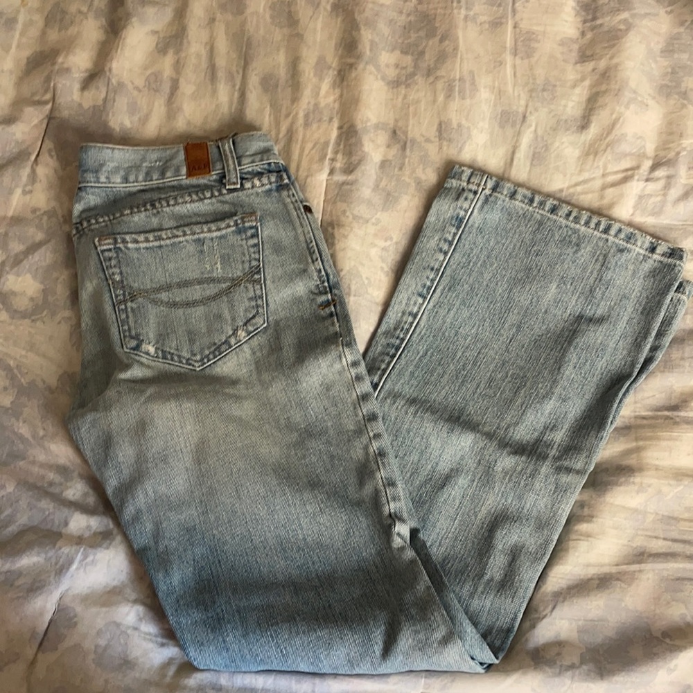 Abercrombie and Fitch flared jeans in size 2 short